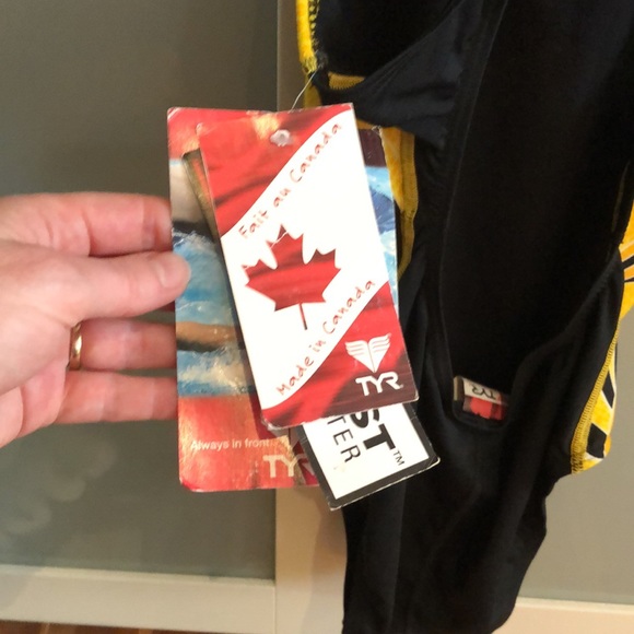 TYR NWT bathing suit never worn - Picture 6 of 6